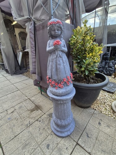 Lady large plinth - large,