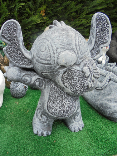 Stitch concrete garden