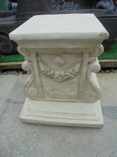 Large square plinth concrete - large,