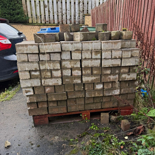 Pallet used concrete - concrete, blocks