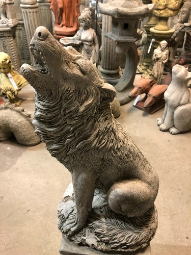 Howling wolf highly detailed - howling',