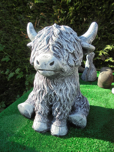Highland cow concrete garden - cow,