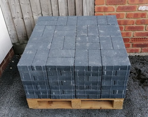 Charcoal block paving 200 - block,
